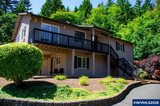 16870 Selden Rd, Dallas, OR 97338