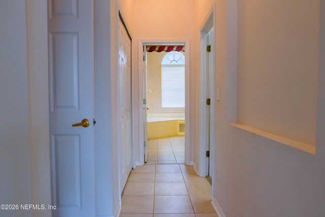 1564 TRALEE Court N, Jacksonville, FL 32221