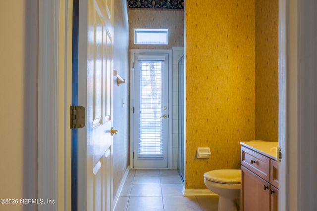 1564 TRALEE Court N, Jacksonville, FL 32221