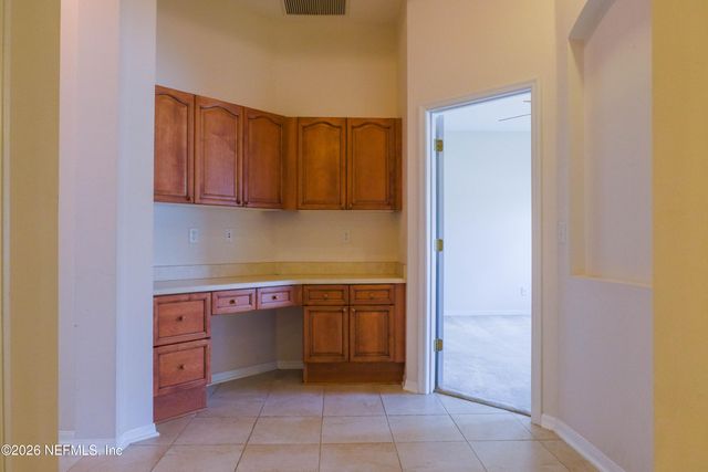 1564 TRALEE Court N, Jacksonville, FL 32221