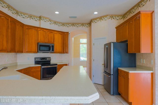 1564 TRALEE Court N, Jacksonville, FL 32221