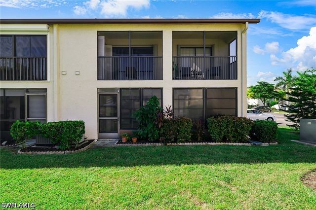 9270 Lake Park DR 101, Fort Myers, FL 33919