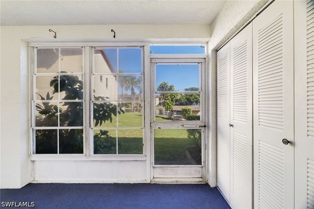 9270 Lake Park DR 101, Fort Myers, FL 33919