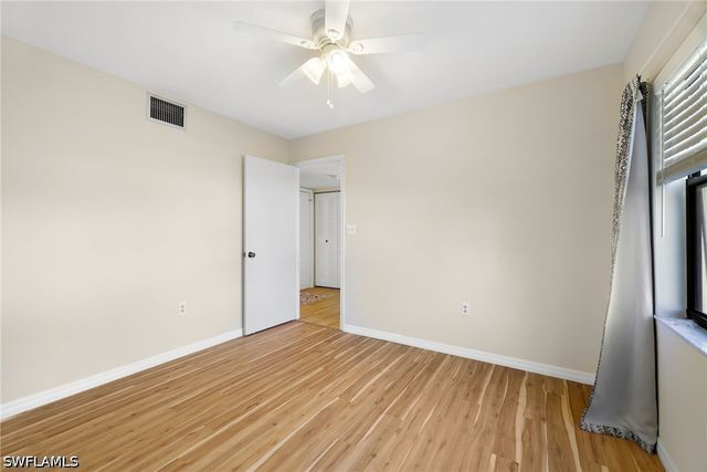 9270 Lake Park DR 101, Fort Myers, FL 33919