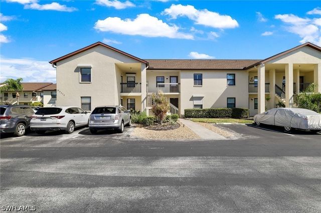 9270 Lake Park DR 101, Fort Myers, FL 33919