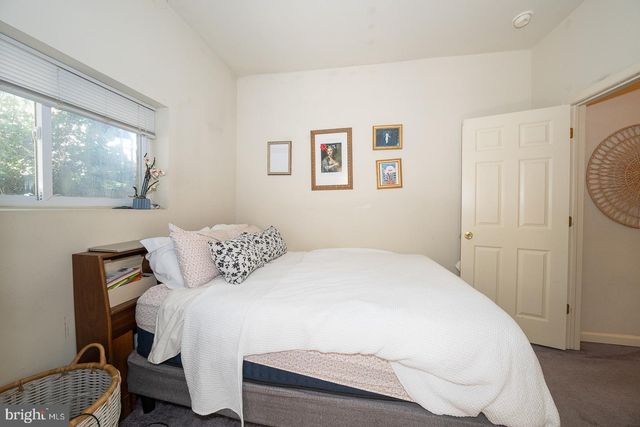 1827 GINNODO ST, Philadelphia, PA 19130