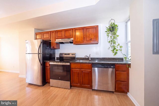 1827 GINNODO ST, Philadelphia, PA 19130