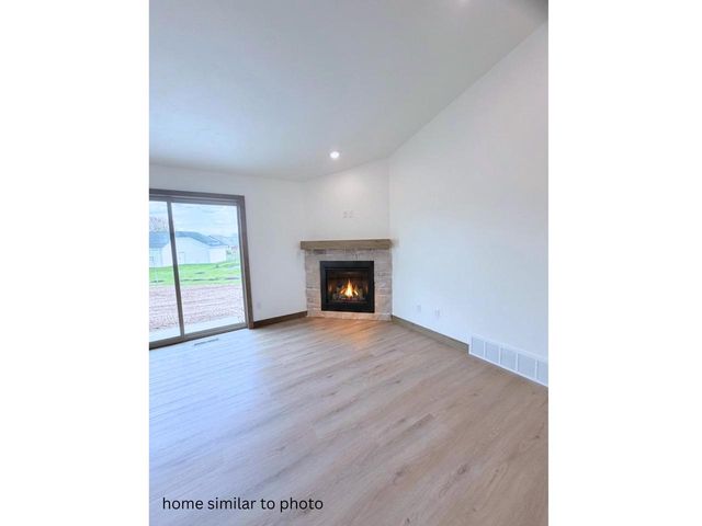 1429 CROSSROADS DRIVE, De Pere, WI 54115