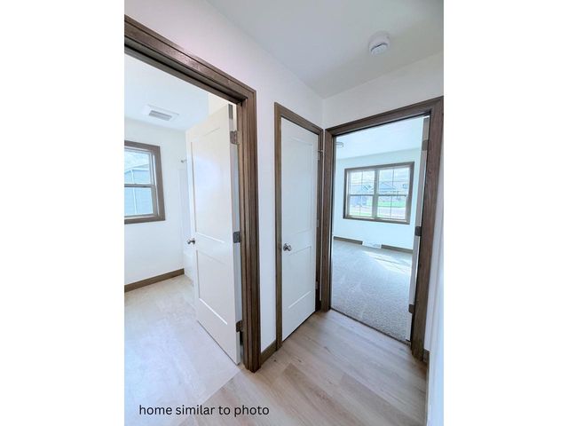 1429 CROSSROADS DRIVE, De Pere, WI 54115