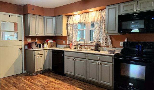 2701 S Maybrook Avenue, Independence, MO 64057
