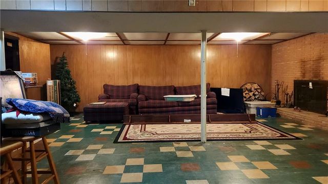 2701 S Maybrook Avenue, Independence, MO 64057
