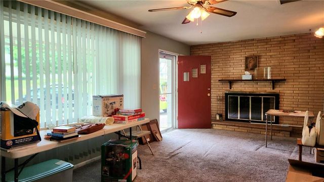 2701 S Maybrook Avenue, Independence, MO 64057