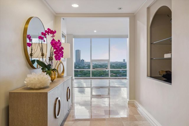 5100 San Felipe Street 164E, Houston, TX 77056
