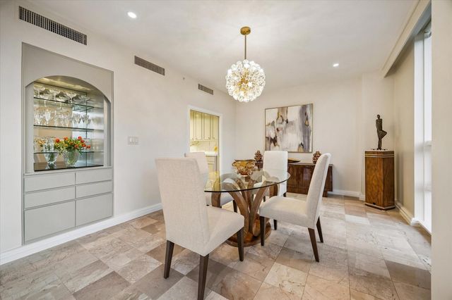 5100 San Felipe Street 164E, Houston, TX 77056