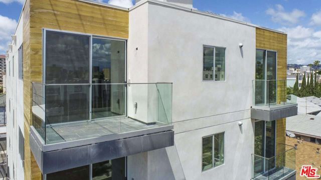 1143 Glenville Drive 501, Los Angeles, CA 90035