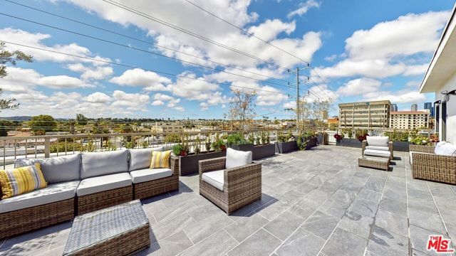 1143 Glenville Drive 501, Los Angeles, CA 90035