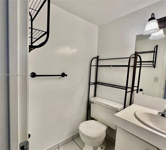 1425 Arthur St 402A, Hollywood, FL 33020