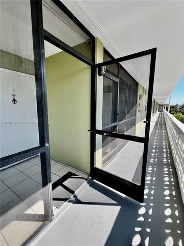 1425 Arthur St 402A, Hollywood, FL 33020