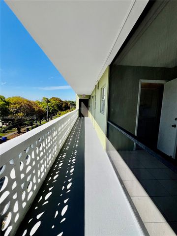 1425 Arthur St 402A, Hollywood, FL 33020