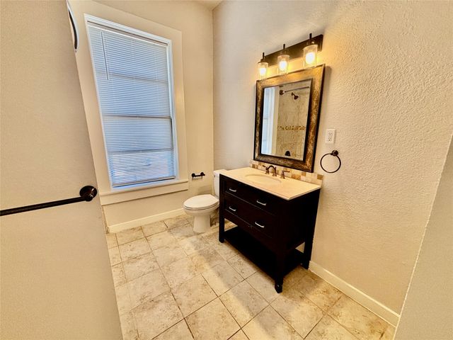 1910 N Carroll Avenue, Dallas, TX 75204