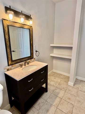 1910 N Carroll Avenue, Dallas, TX 75204