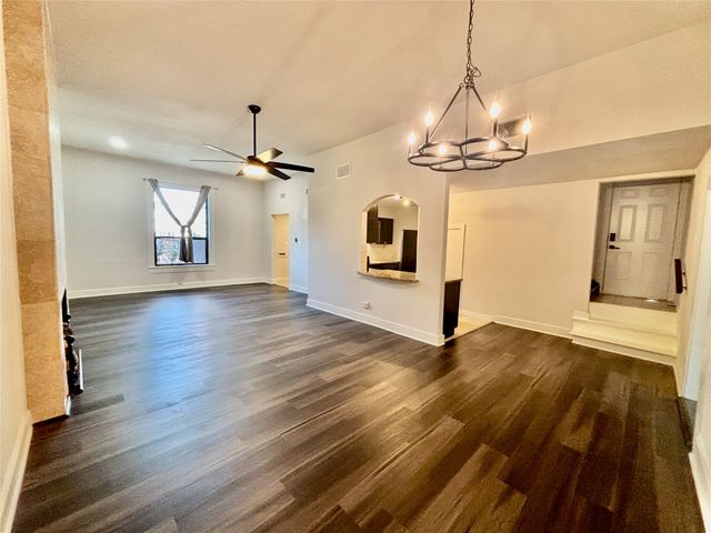 1910 N Carroll Avenue, Dallas, TX 75204