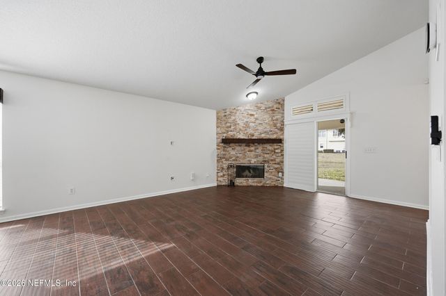 1806 FOREST CREEK Drive, Jacksonville, FL 32225