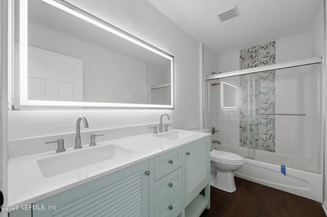 1806 FOREST CREEK Drive, Jacksonville, FL 32225