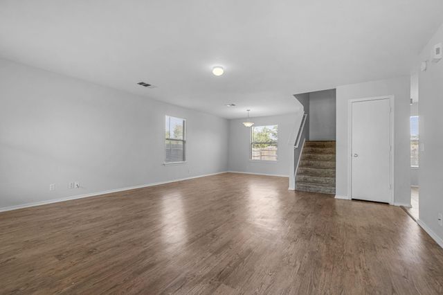 309 MUSGRAV, Kyle, TX 78640
