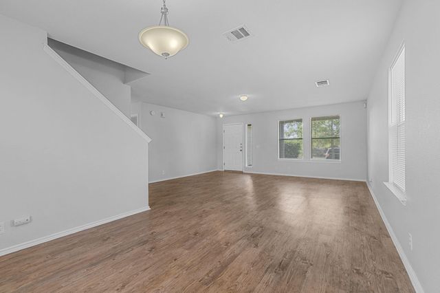 309 MUSGRAV, Kyle, TX 78640