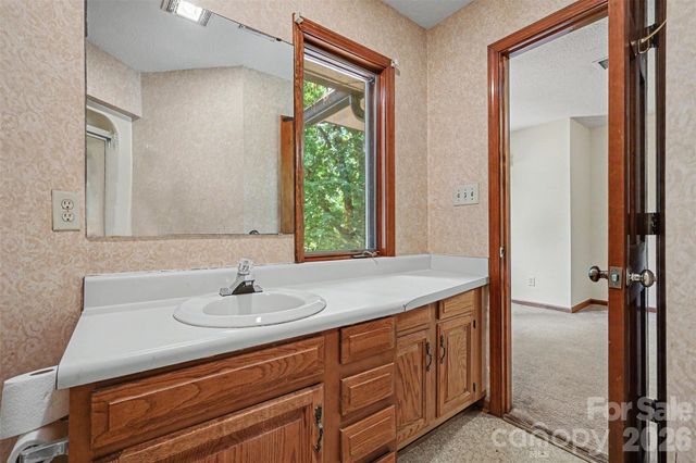 1043 Wexford Place NW, Concord, NC 28027