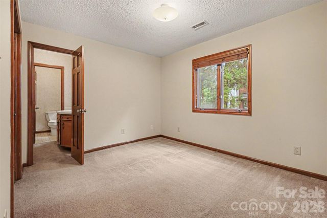 1043 Wexford Place NW, Concord, NC 28027