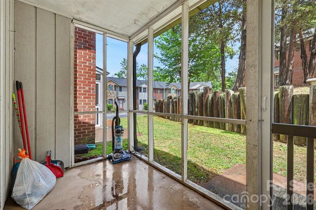 1043 Wexford Place NW, Concord, NC 28027