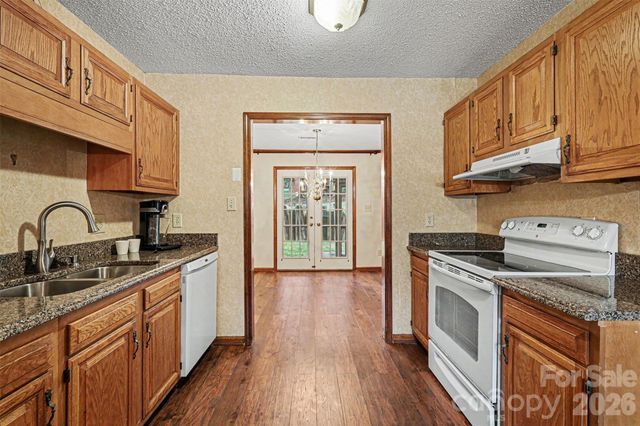 1043 Wexford Place NW, Concord, NC 28027