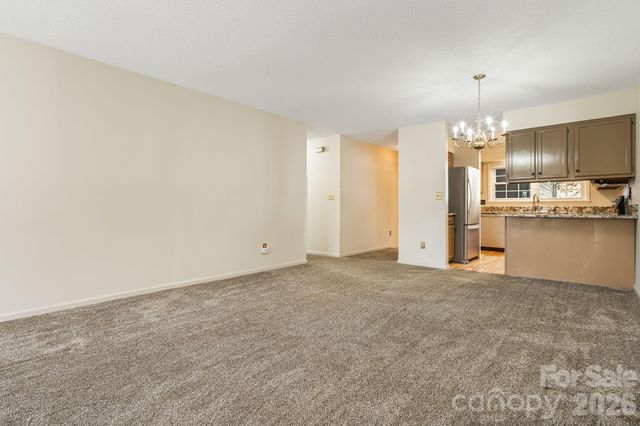 84 Lakeview Court, Brevard, NC 28712