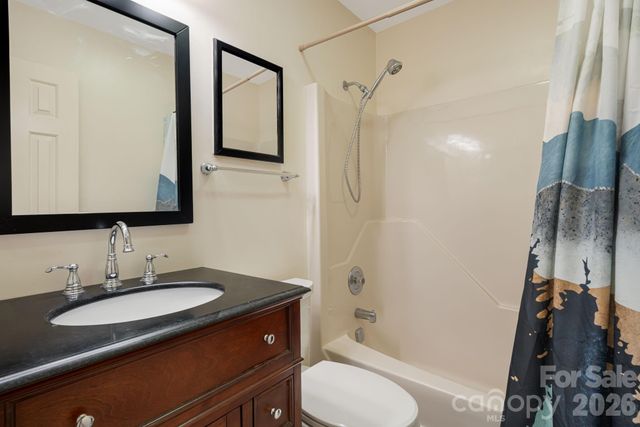84 Lakeview Court, Brevard, NC 28712