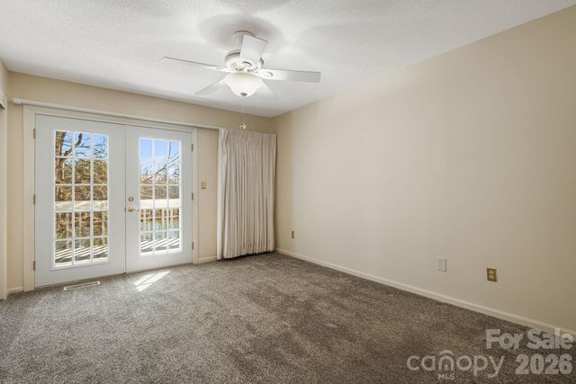 84 Lakeview Court, Brevard, NC 28712