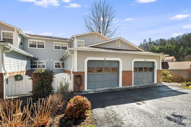 84 Lakeview Court, Brevard, NC 28712