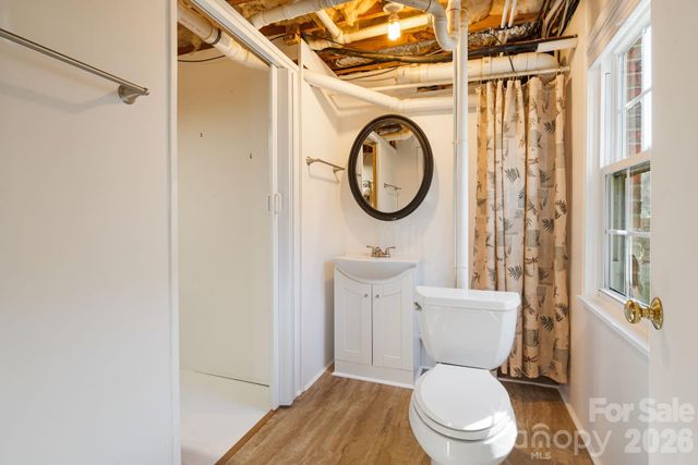 84 Lakeview Court, Brevard, NC 28712