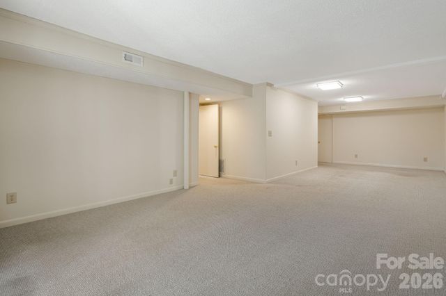 84 Lakeview Court, Brevard, NC 28712