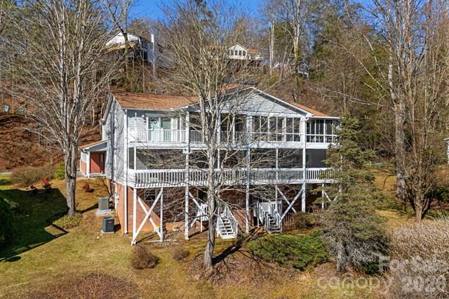 84 Lakeview Court, Brevard, NC 28712