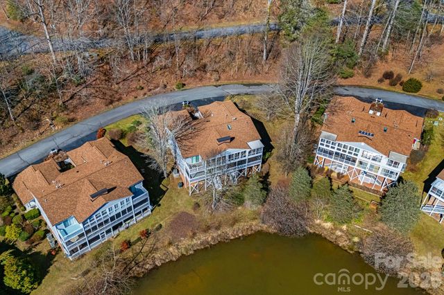 84 Lakeview Court, Brevard, NC 28712