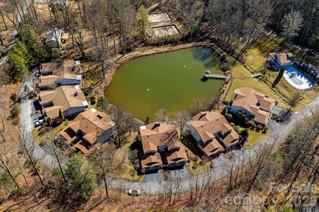 84 Lakeview Court, Brevard, NC 28712