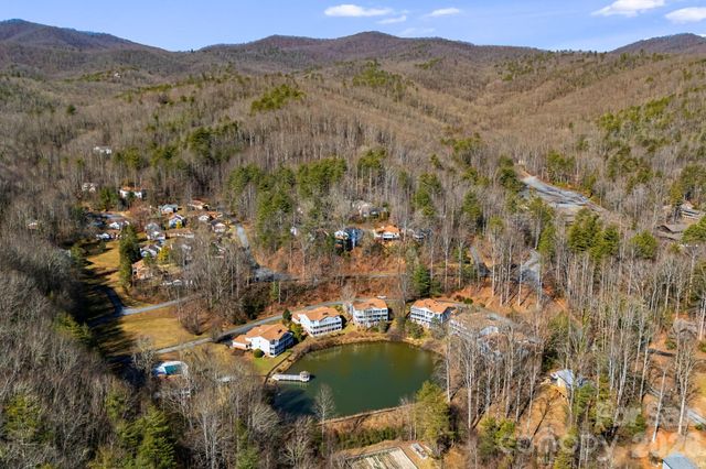 84 Lakeview Court, Brevard, NC 28712