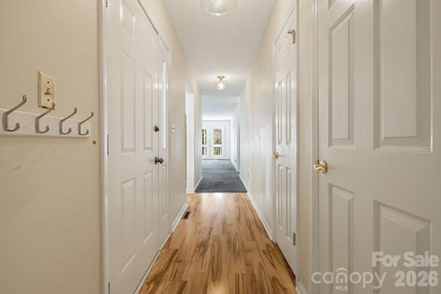 84 Lakeview Court, Brevard, NC 28712