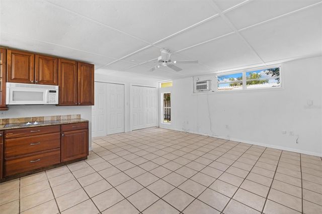 6916 ALDERWOOD DRIVE, Sarasota, FL 34243