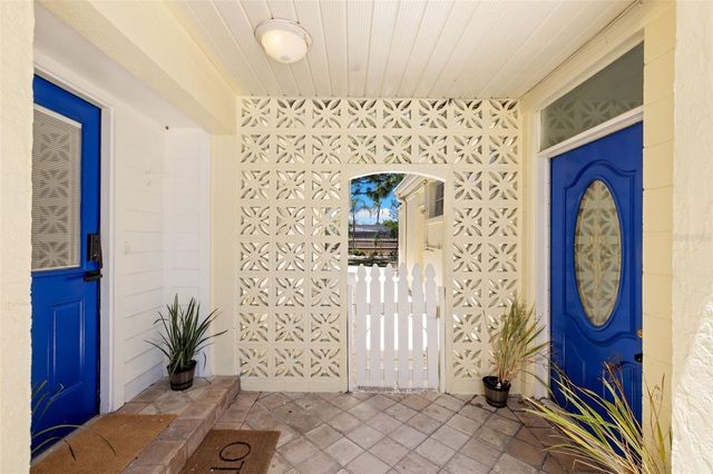 6916 ALDERWOOD DRIVE, Sarasota, FL 34243