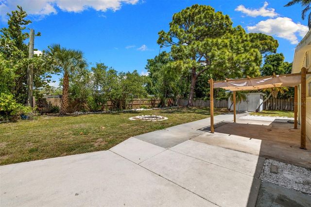 6916 ALDERWOOD DRIVE, Sarasota, FL 34243