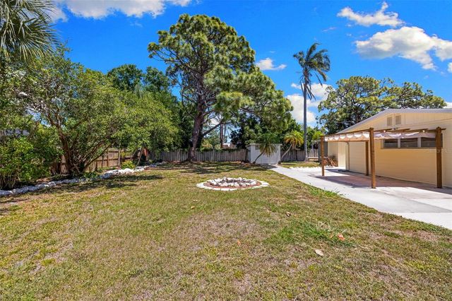 6916 ALDERWOOD DRIVE, Sarasota, FL 34243