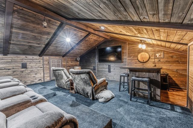 602 Rolling Hills Road, Huntsville, TX 77340